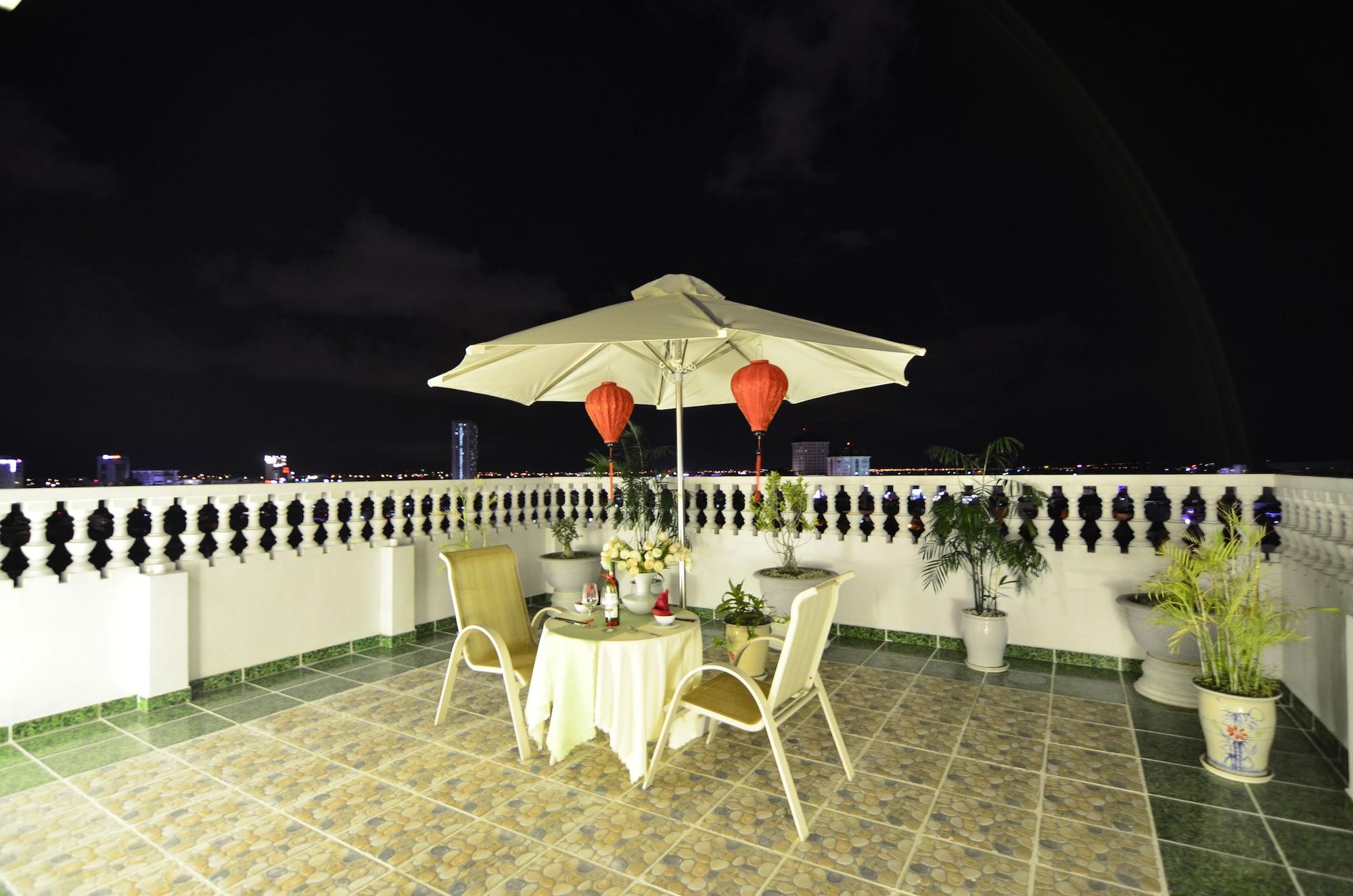 Orange Hotel - City Center Danang, Near Dragon Bridge, Han River Bagian luar foto