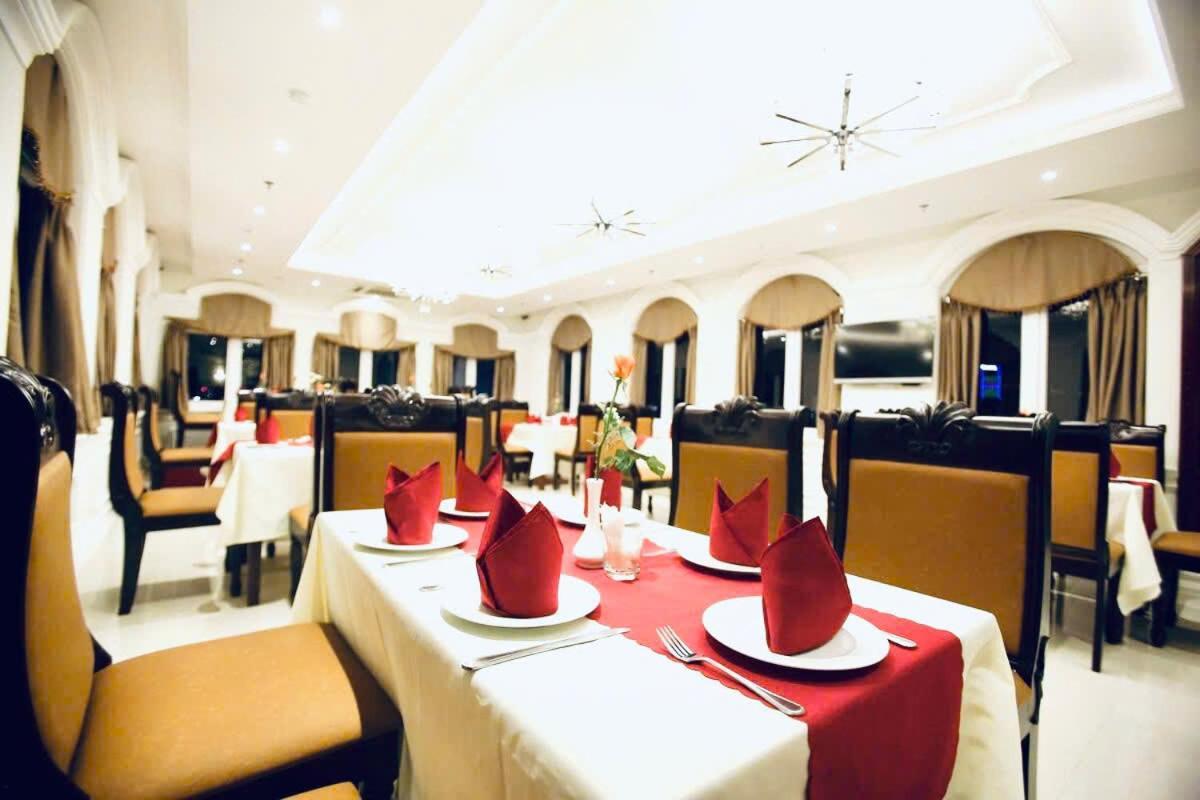 Orange Hotel - City Center Danang, Near Dragon Bridge, Han River Bagian luar foto